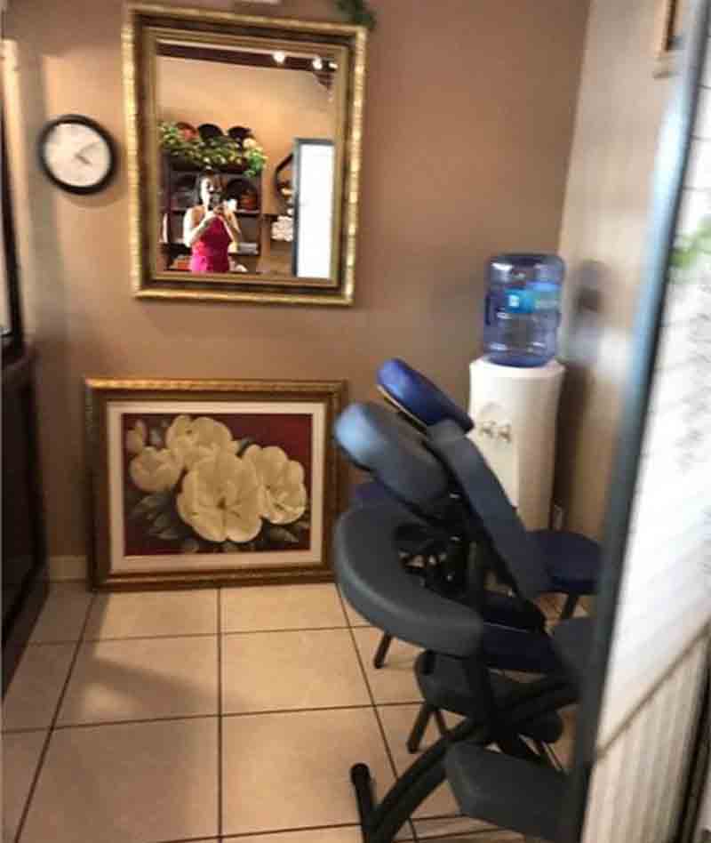 Cần Sang TIệm Mới Remodel Trong Shopping Center In Oklahoma - City, OK