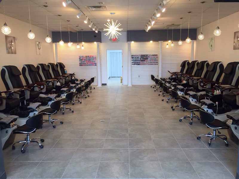 Cần gấp thợ nails biết làm TCN, Bột, Nhúng In Morton, IL 61550