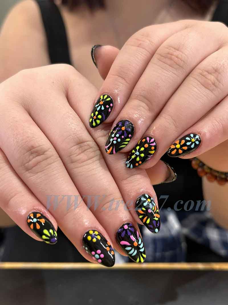 Cần Thợ Nails Gấp In Kansas City MO