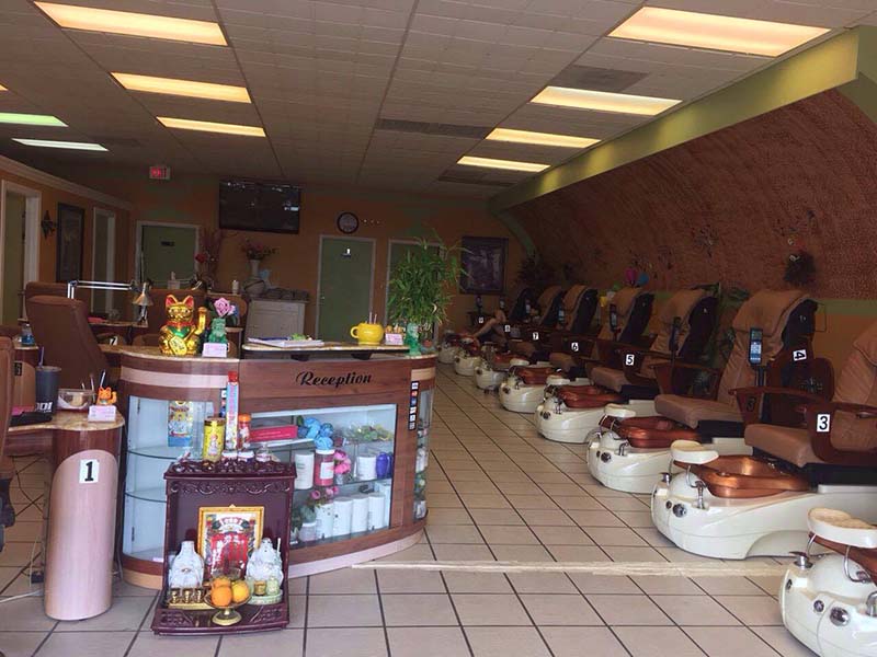 Cần Sang Tiệm Nail Gấp Vùng Midland TX.