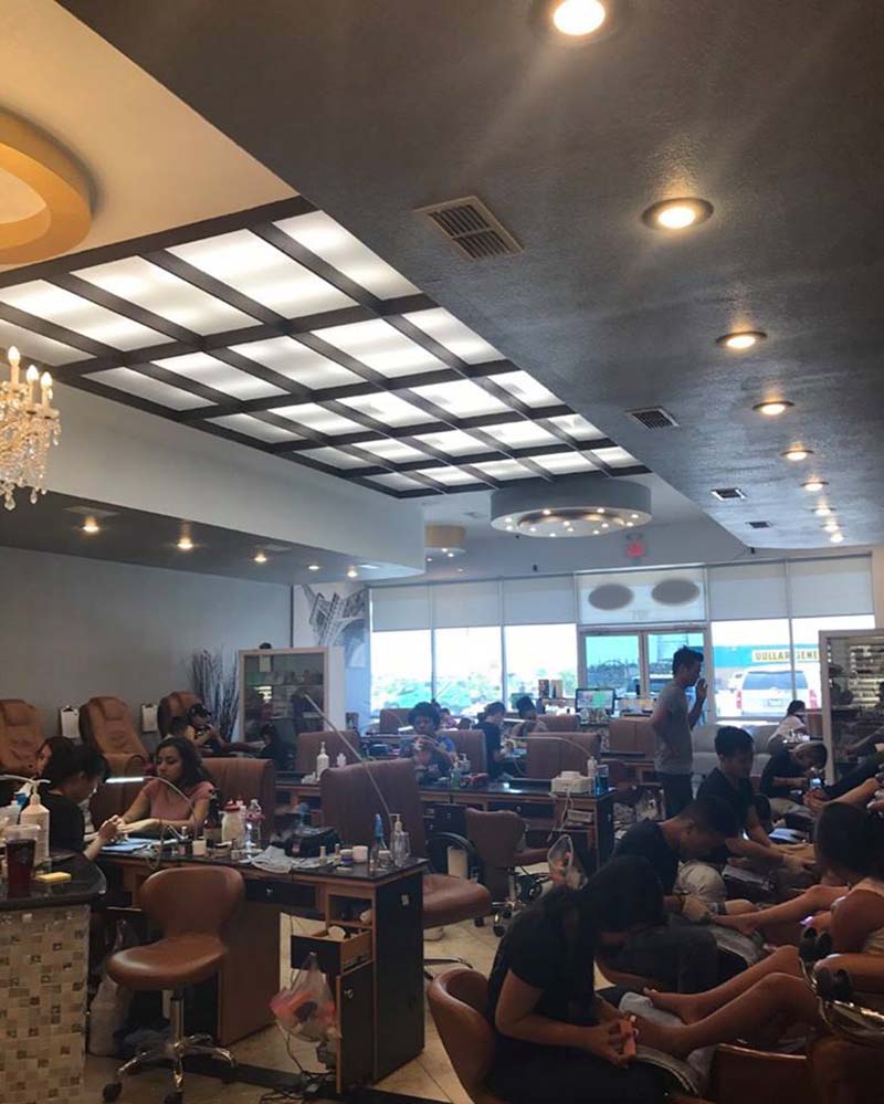 Cần Thợ Nails Bao Lương $ 1200/ Tuần In Texas