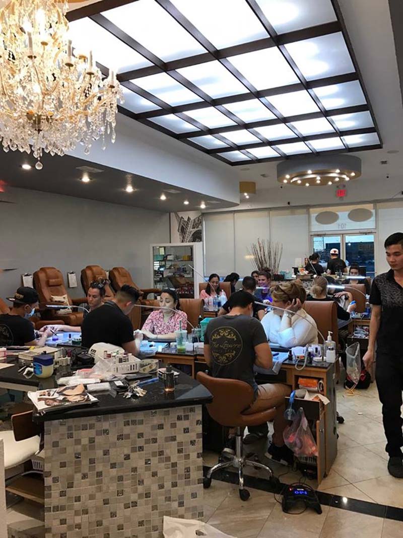 Cần Thợ Nails Bao Lương $ 1200/ Tuần In Texas