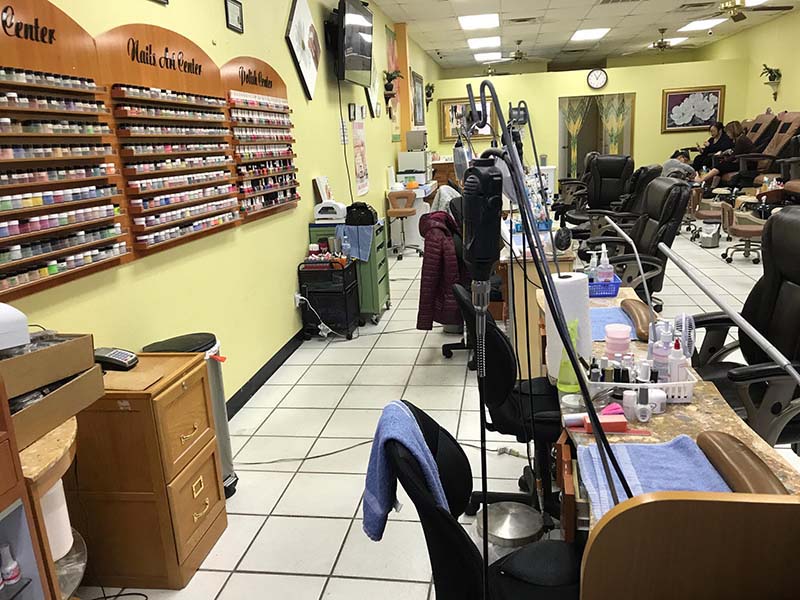 Cần Bán Tiệm Nail  GIa $ 150K In Waco, TX