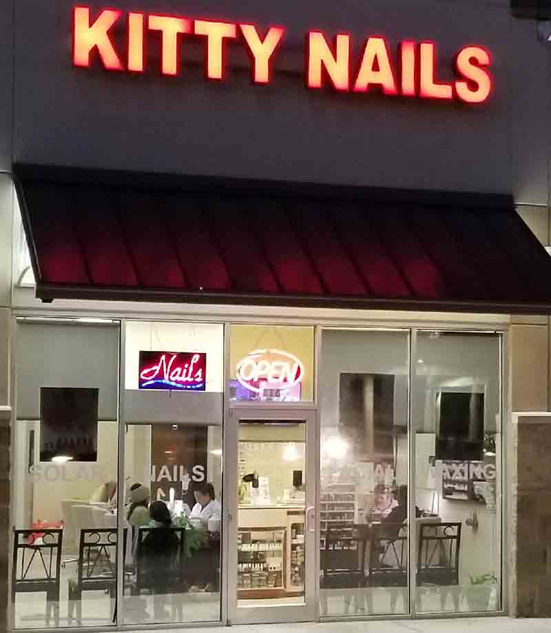 Cần Sang Tiệm Nails Vùng Universal City, TX.