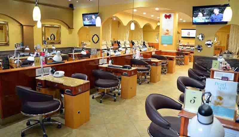 Cần Nhiều Thợ Nails Nam Nữ Vùng West Palm Beach FL Bao Lương 1000$-1200$
