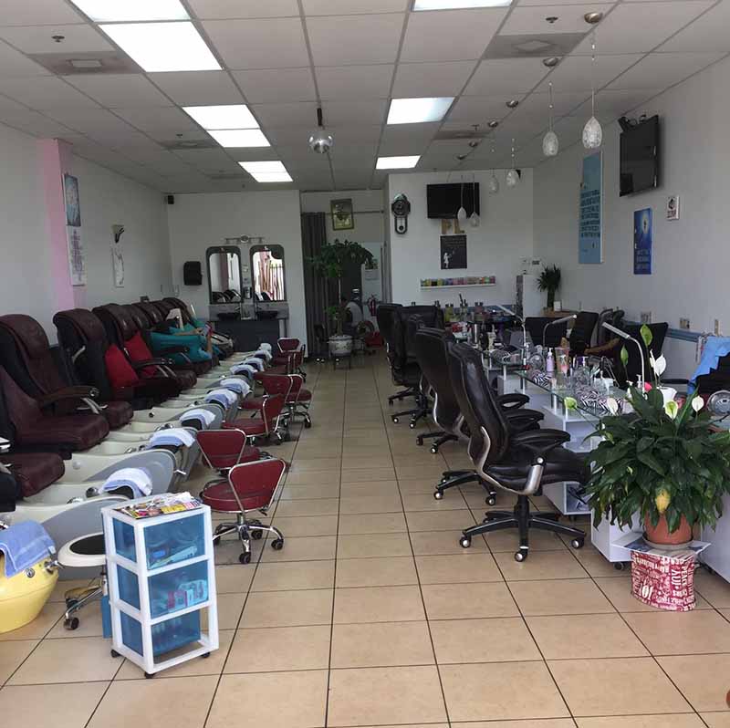 Cần Sang Gấp Tiệm Nail Khu Đông Khách Vùng Macclenny FL