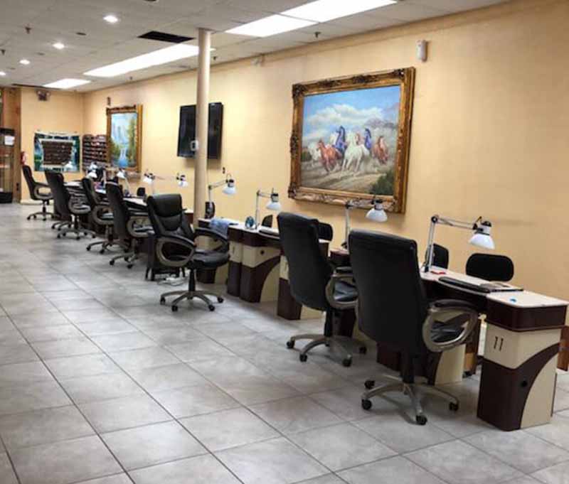 Cần Sang Gấp Tiệm Nail Rộng Ở Trong Mall Khu Đang Phát Triển Vùng Early TX