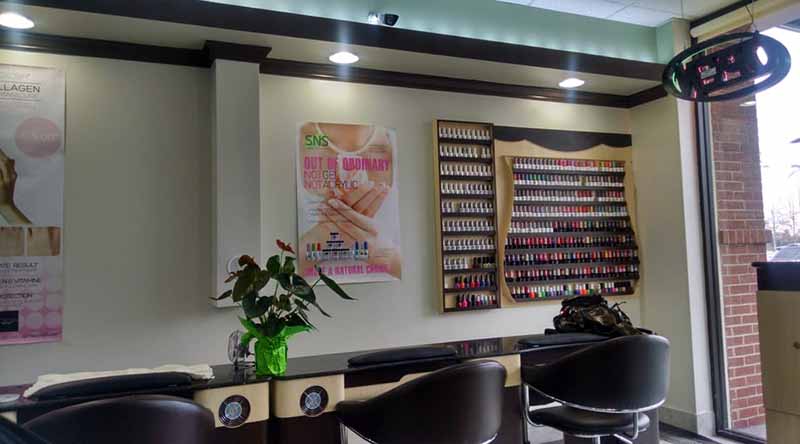 Cần Thợ Nails Gấp Lương Cao Tip Hậu Vùng Alpharetta GA