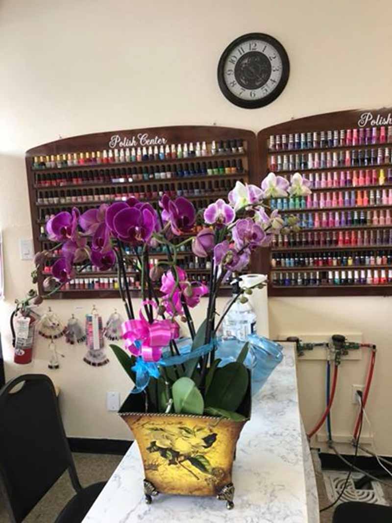 Cần Sang Gấp Tiệm Nails  Very Good Location In Houston TX