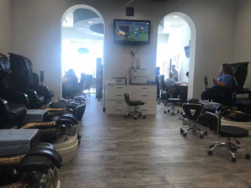 Cần Sang Gấp Tiệm Nails Good Location In Taylor TX