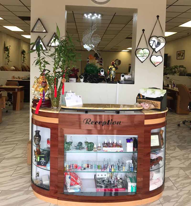 Cần Thợ Nails  Làm Chân Tay Nước Gấp In Waco Texas