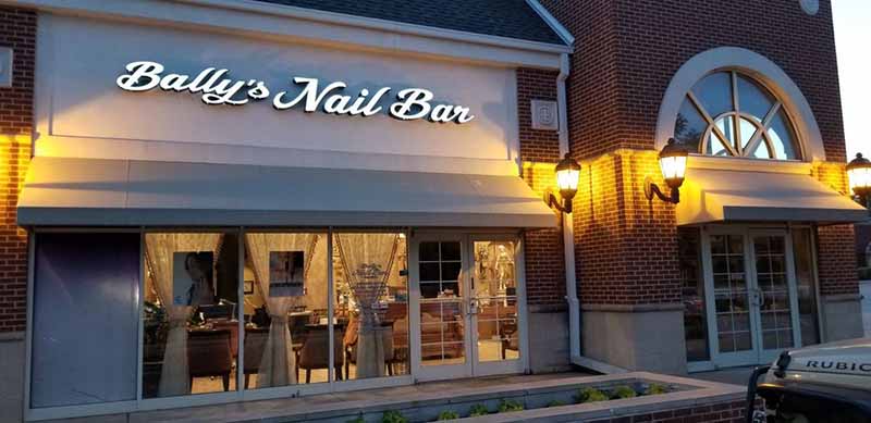 Cần Bán Tiệm Nail Lớn Sang Trọng Mới Remodel  Good Location In SouthLake Texas