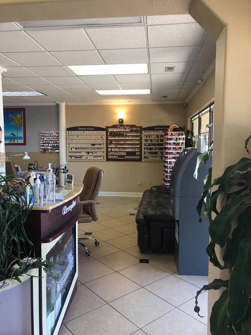 Cần Sang Tiệm Nails Rất Rất Đông Khách Nhanh Lấy Lại Vốn In Oshkosh WI