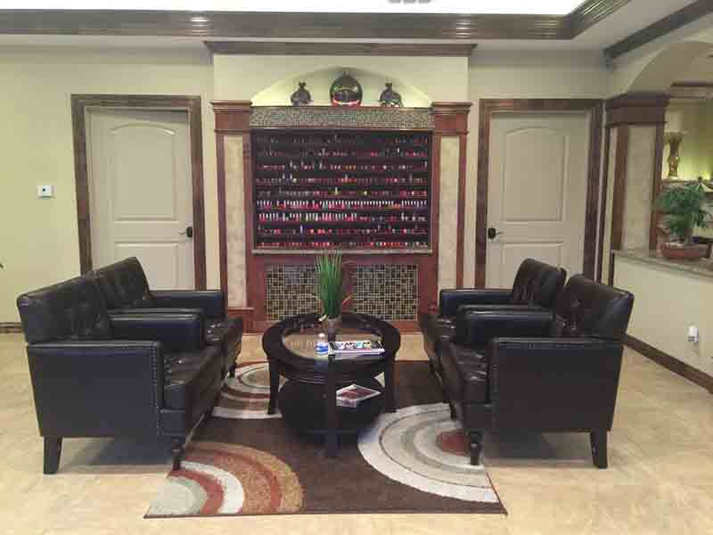 Cần Thợ Nails Gấp Bao Lương $ 4000 - $ 5000 In Texas