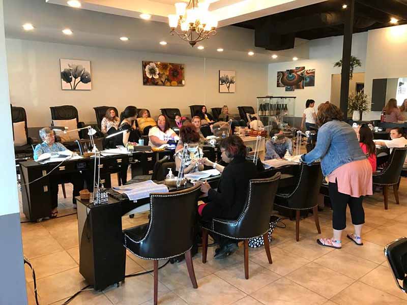 Bán Tiệm Nail Mở Gần 2 Năm Income 1tr/Năm