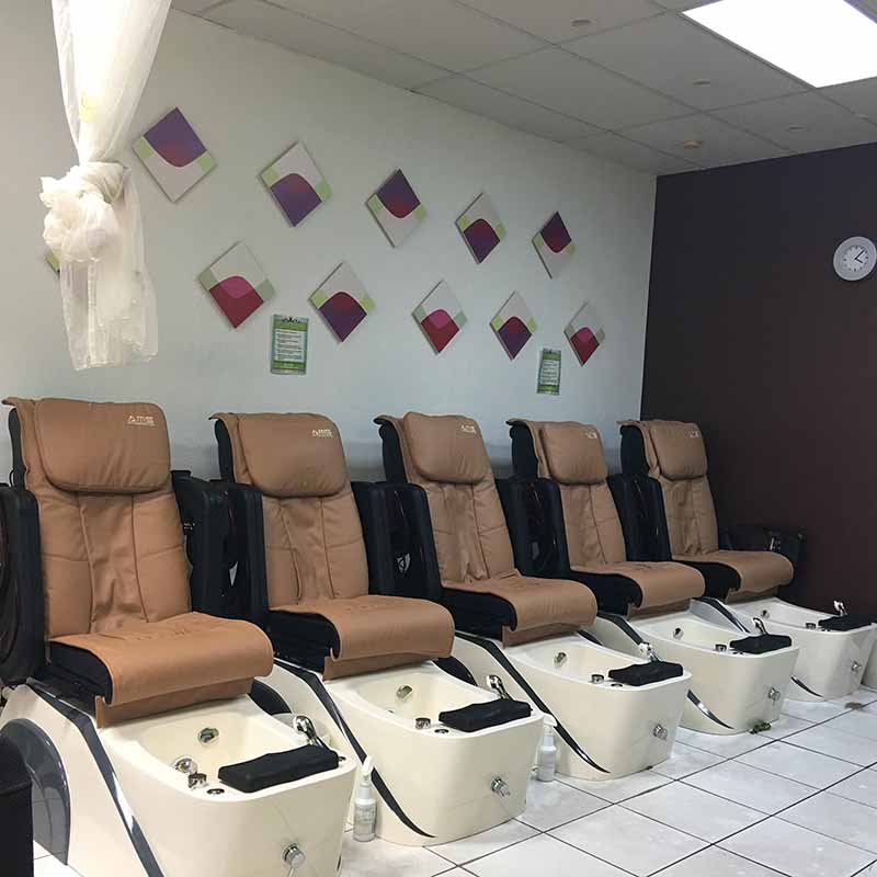 Cần Sang Gấp Tiệm Nail Giá Rẻ In Avon Park Florida
