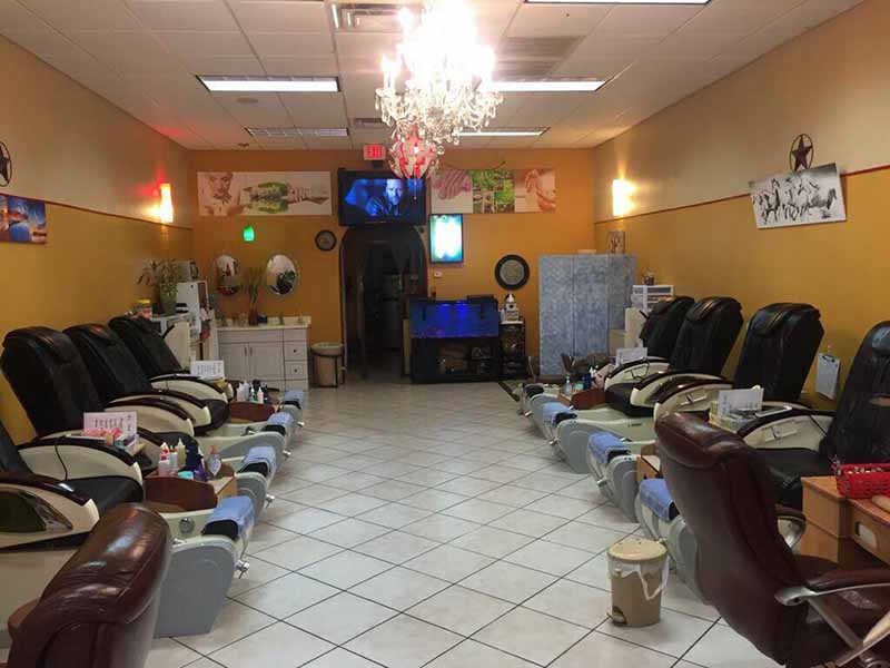 Cần Bán Tiệm Nail Good Location Tiệm Rộng Khách Sang Trọng In Killeen Texas