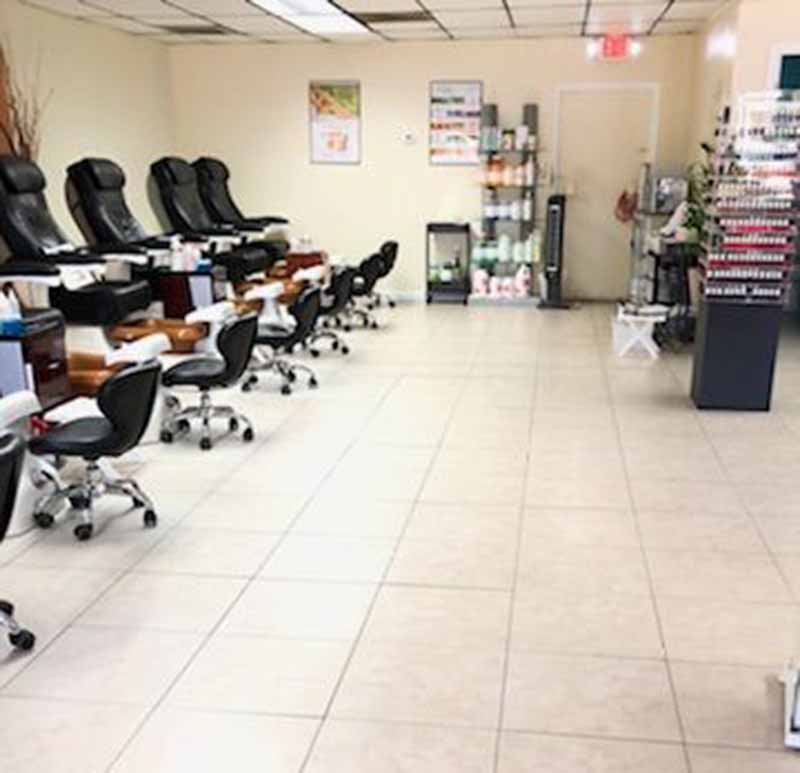 Cần Sang Gấp Tiệm Nails In Spring Hill FL Tiệm Mới Remodel Good Income Good Location