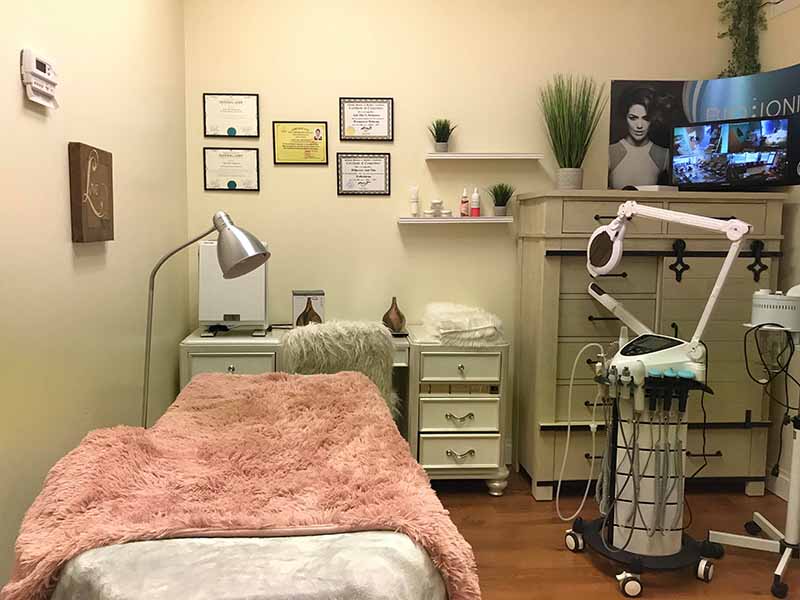 Cần Thợ Nails In Newnan