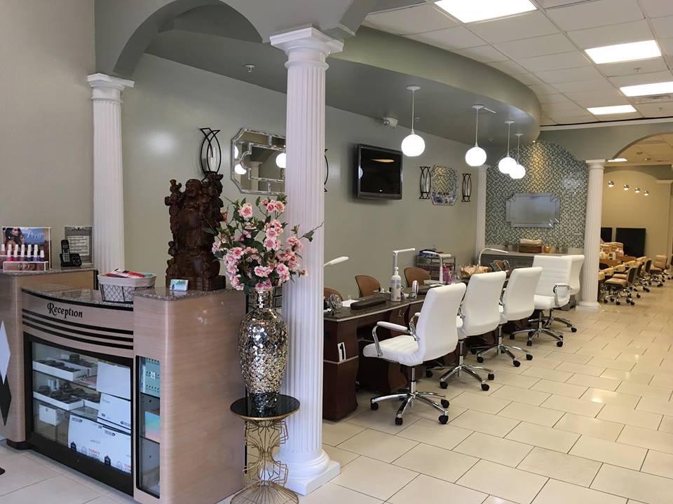 Cần Thợ Nails In Fort Myers, Florida