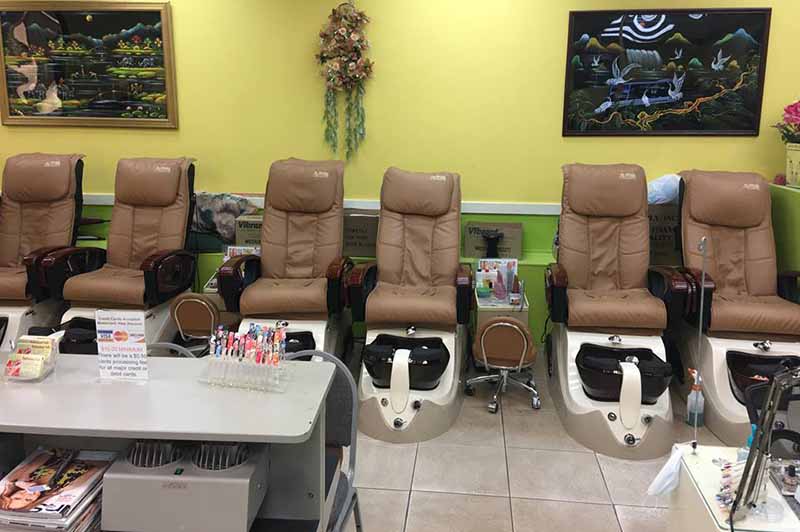 Cần Thợ Nails Chân Tay Nước Và Thợ Everything Lương Cao In Kentucky