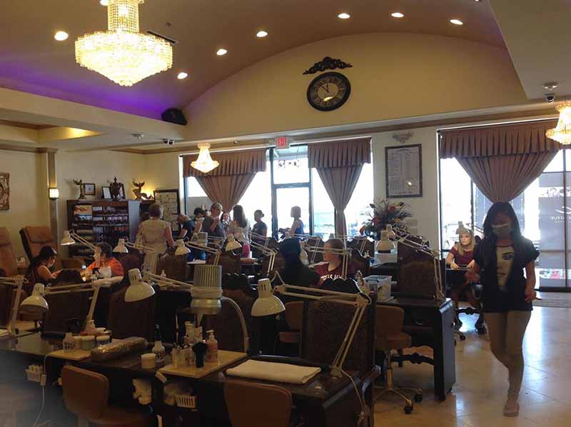 Cần Bán Tiệm Nails Sang Trọng, Good Location In Cypress TX