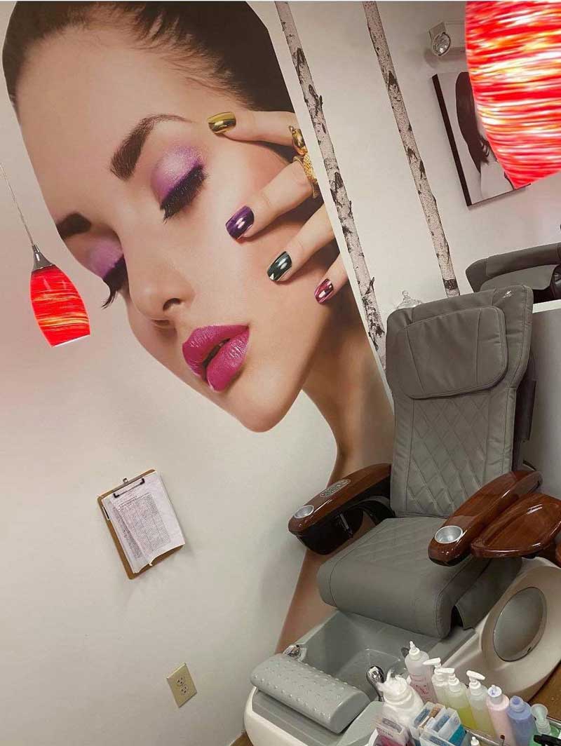 Sang Tiệm Nails Cần Thợ Nail In Pompano Beach Florida