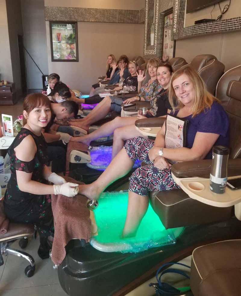 Cần Thợ Nails Nữ làm SNS Tay Chân Nước Wax Bột Lương Ổn Định In Decatur Geogria