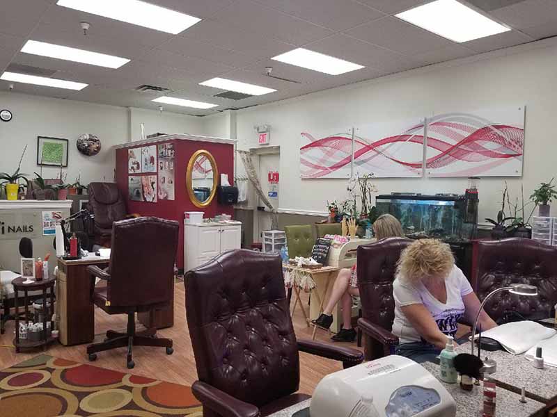 Cần Sang Tiệm Nail In MT