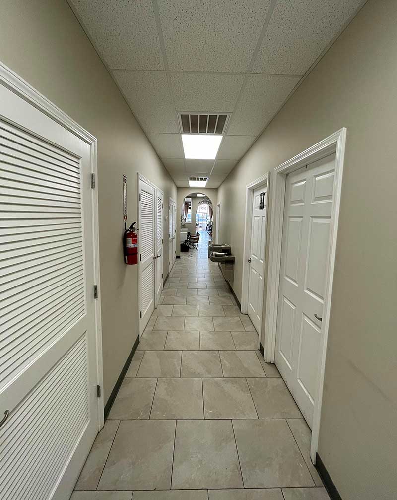 Cần Thợ Nails Bán Tiệm Nails In Oak Grove KY