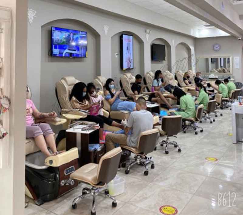 Tuyển Thợ Nail Gấp In Orlando FL
