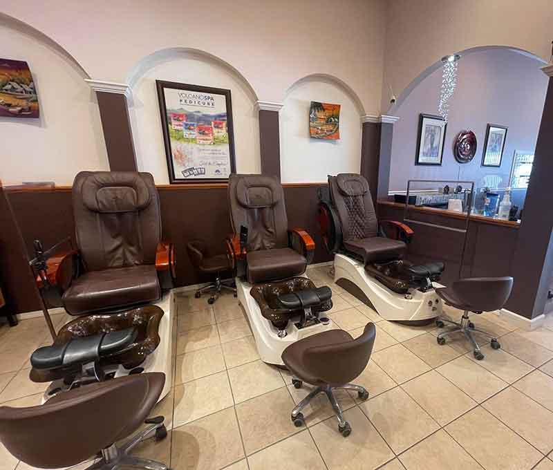 Cần Bán Tiệm Nail In Carpentersville IL