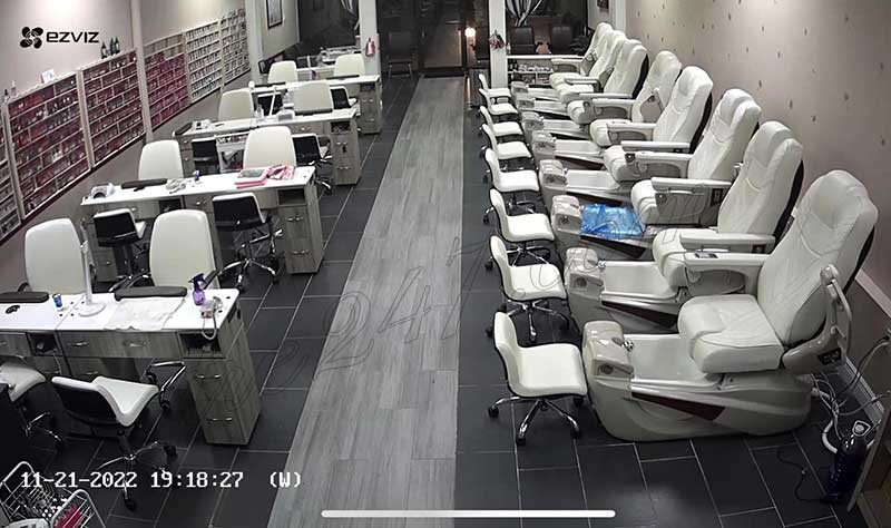 Cần Bán Gấp Tiệm Nail Good Location In Port Charlotte FL.