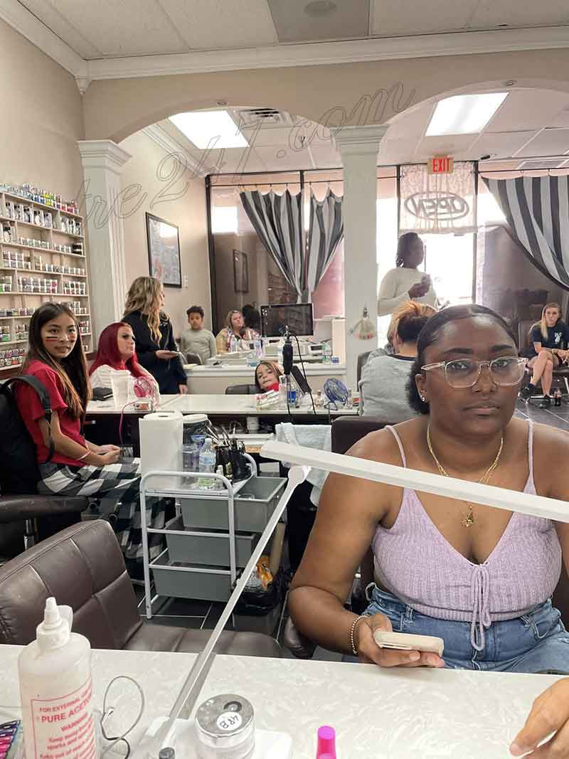 Cần Bán Gấp Tiệm Nail Good Location In Port Charlotte FL.