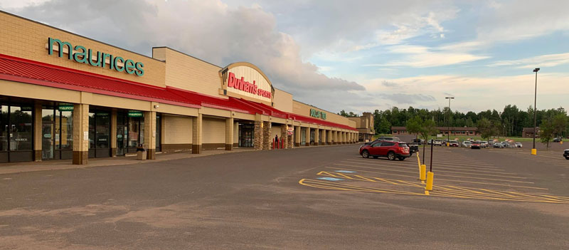 Cần Thợ Nail In Ironwood Michigan