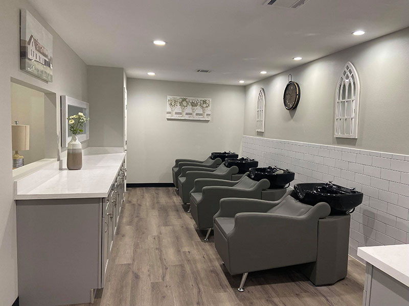 Cần Thợ Làm Nail Mi Và Tóc In Cypress TX