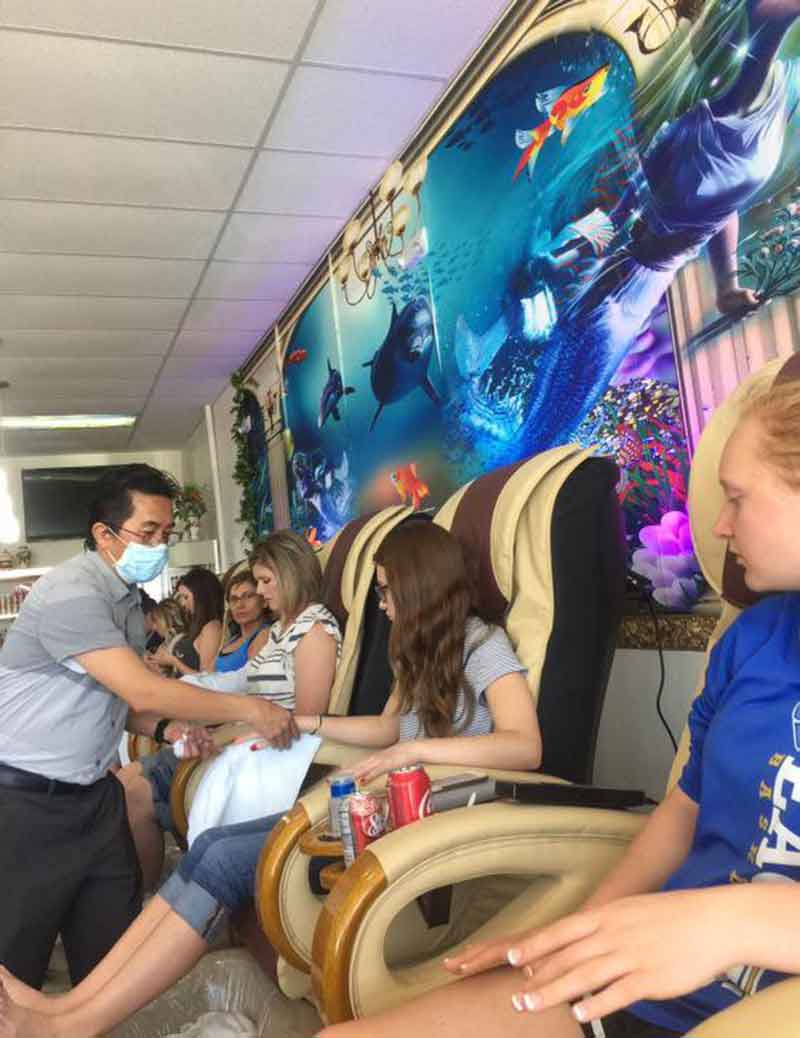 Cần Gấp Thợ Nail Bột Và Thợ Làm Everything In Huntsville TX