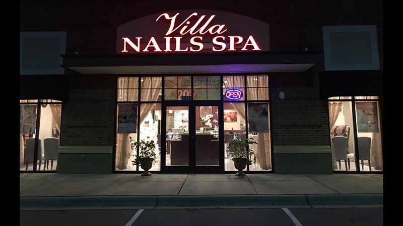 Cần Sang Tiệm Nail Good Location In Charlotte NC