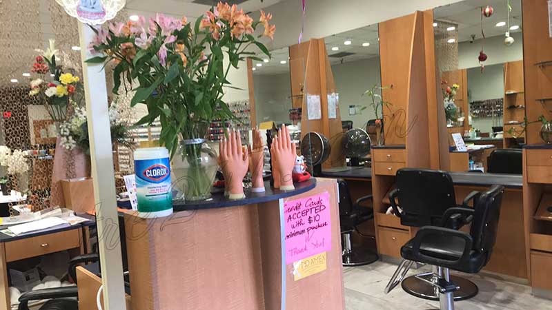 Cần Thợ Nail Gấp In Palm Springs FL