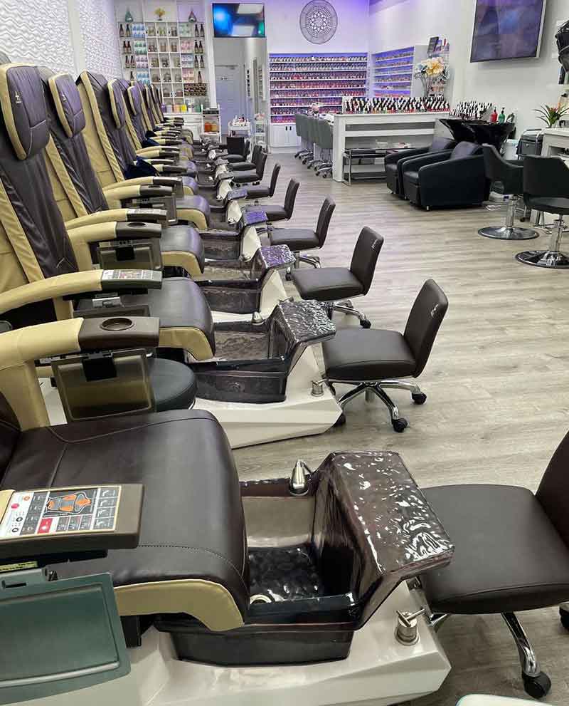 Bán Tiệm Nail Good Location In Houston TX
