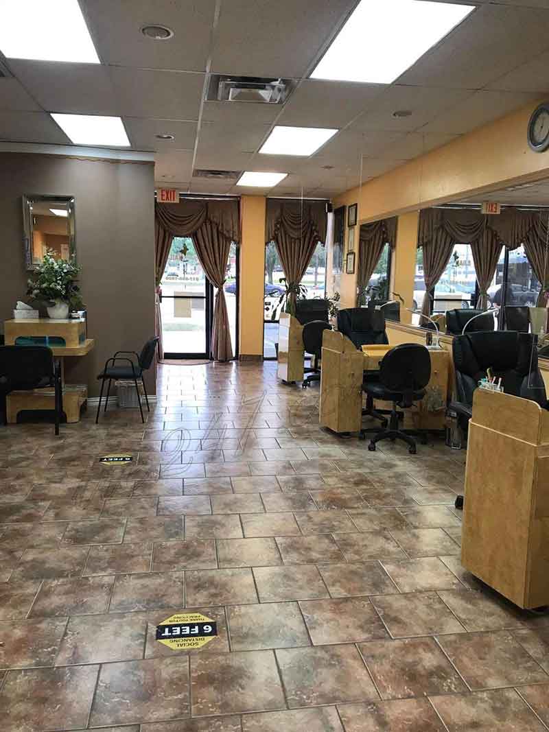 Cần Sang Gấp Tiệm Nail Trong Khu Shopping Center In Bedford TX 