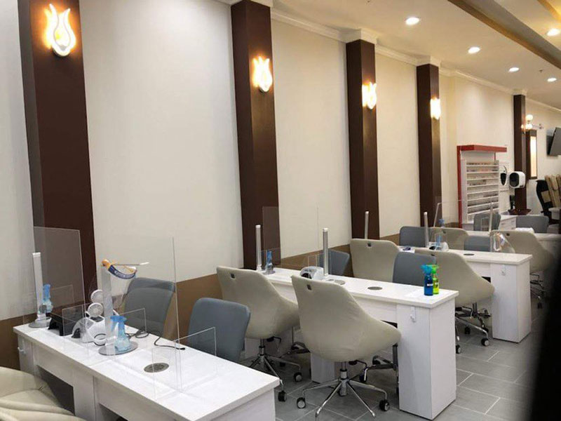Cần Sang Tiệm Nail Đông Khách In NC