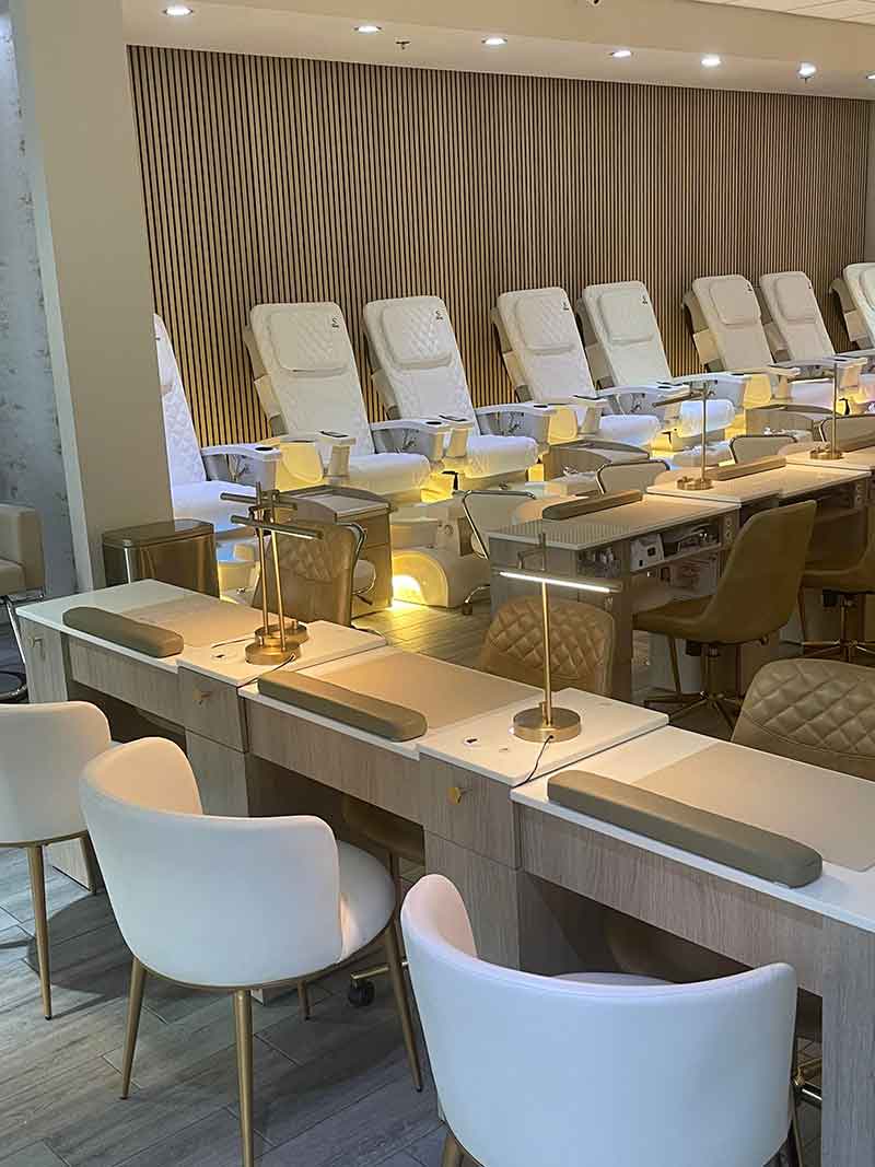 Cần Sang Gấp Tiệm Nail Lớn In Florida