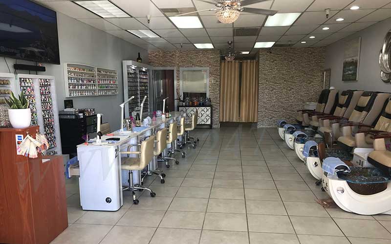 Cần Thợ Nails Gấp In Scottsdale AZ