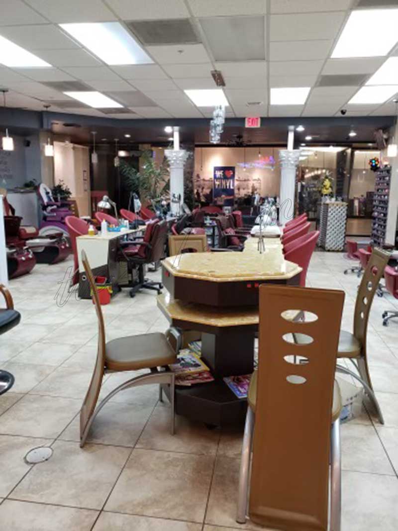 Sang Gấp 2 Tiệm Nail Trong Mall In Fort Myers FL