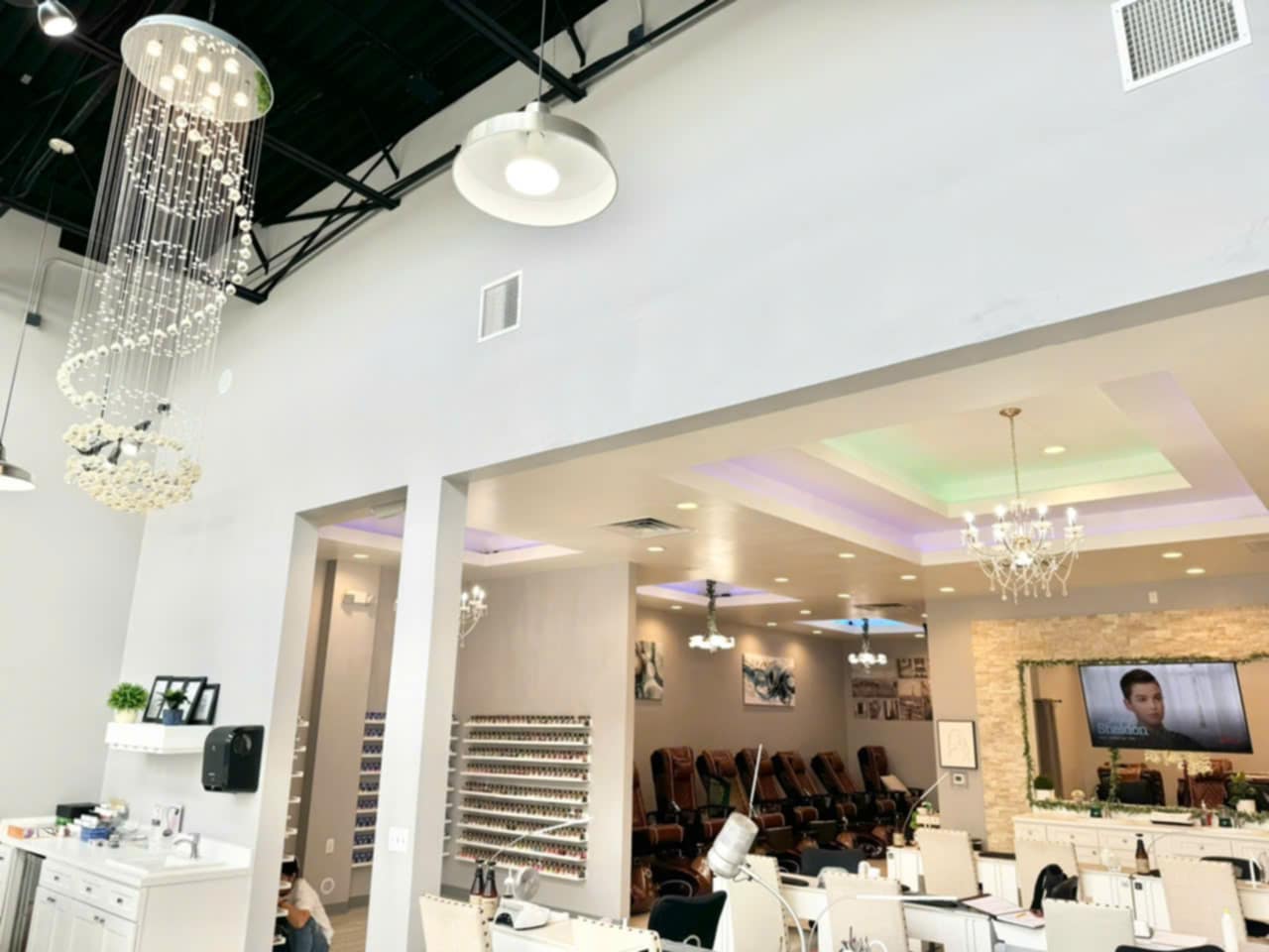 Cần Bán Tiệm Nail Ở Jacksonville, Florida