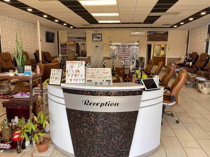 Cần Thợ Và Bán Tiệm Nail Đông Khách In Midland TX