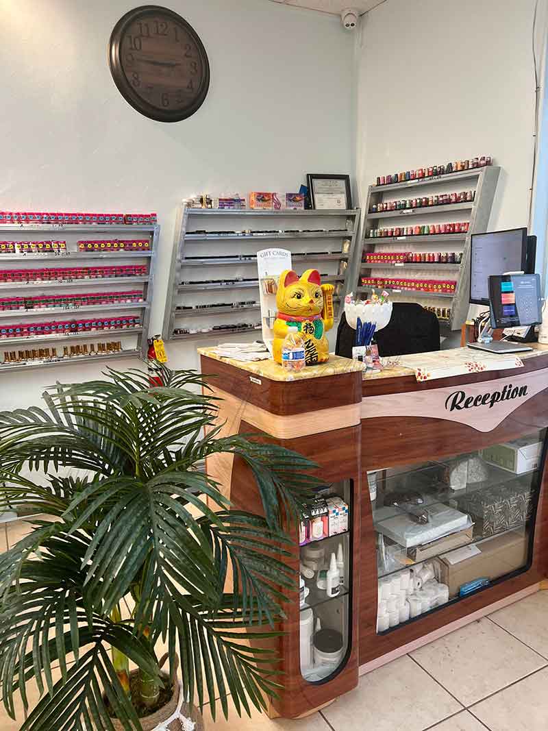 Cần Sang Gấp Tiệm Nail Good Location Mới Build In Cincinnati OH