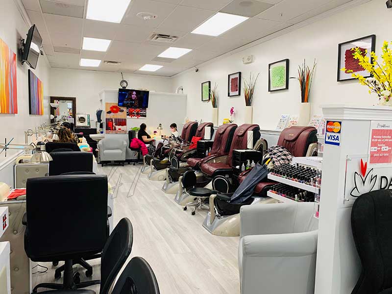 Sang Gấp Tiệm Nail Mới Remodel Good Location In East Windsor CT