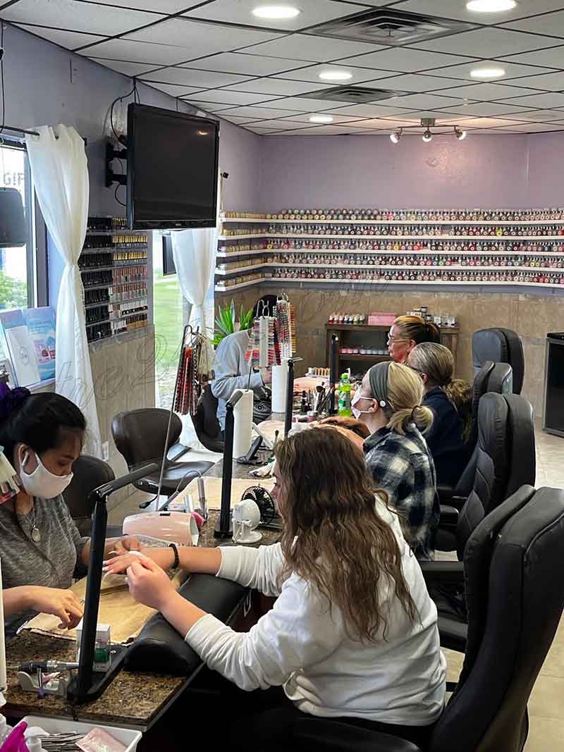 Sang Tiệm Nail Very Good Location In Wisconsin Rapids WI